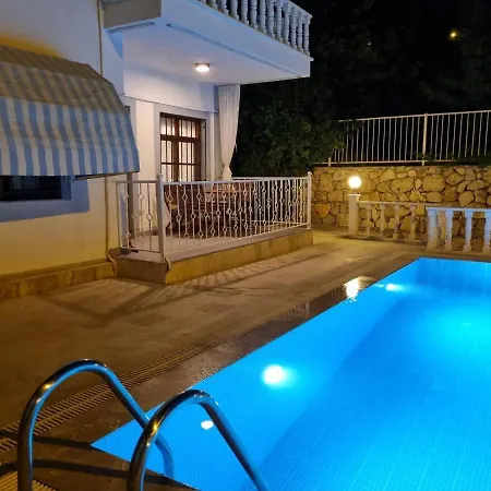 Centre Bijou - Walk To Town And Apartamento Kalkan