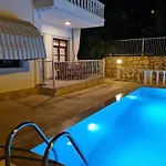 Centre Bijou - Walk To Town And Appartamento Kalkan